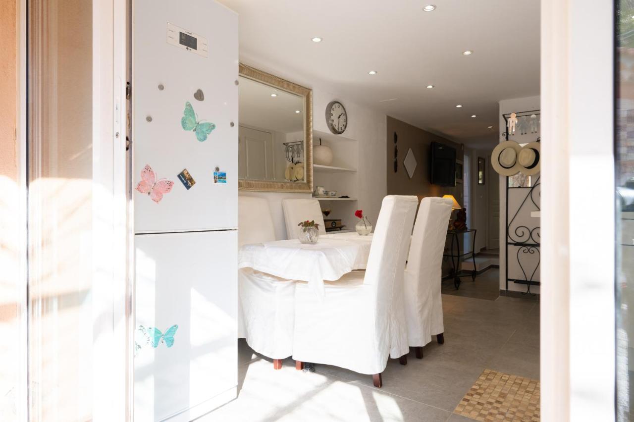 Le Camélia: Charming Apartment with Pool in Tranquil Estate Sollies-Toucas Exterior photo